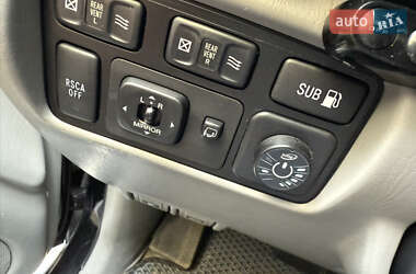 Позашляховик / Кросовер Lexus LX 2005 в 