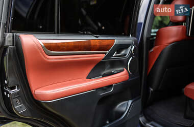 Внедорожник / Кроссовер Lexus LX 2016 в 