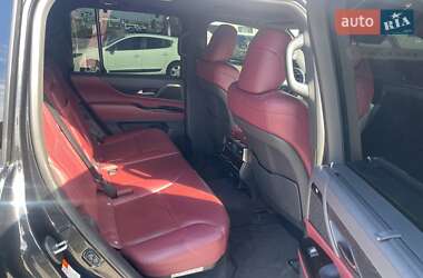 Внедорожник / Кроссовер Lexus LX 2022 в 