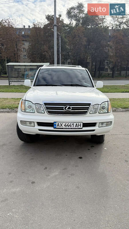 Внедорожник / Кроссовер Lexus LX 2006 в 