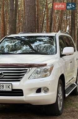 Позашляховик / Кросовер Lexus LX 2008 в 