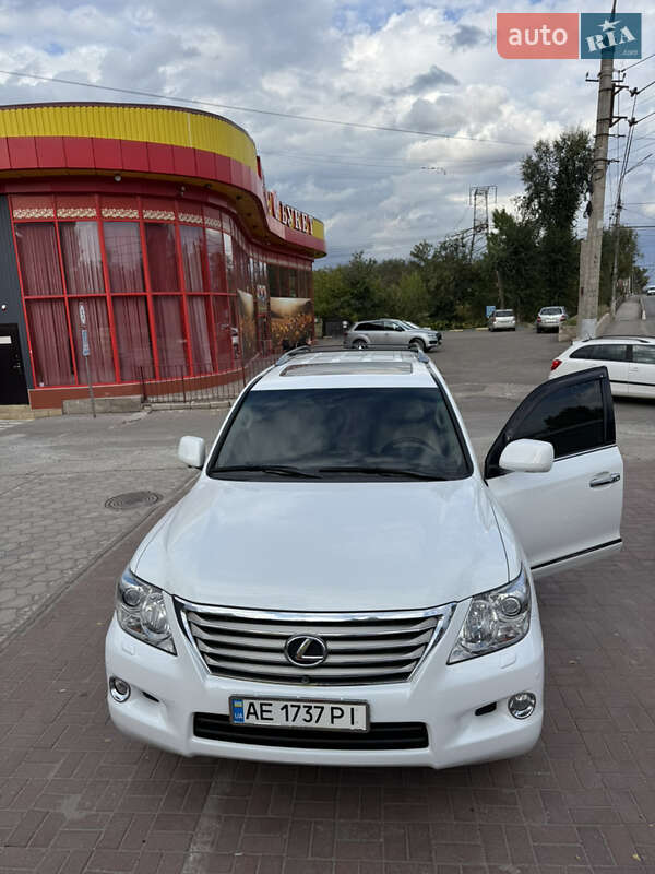 Внедорожник / Кроссовер Lexus LX 2008 в Кривом Роге