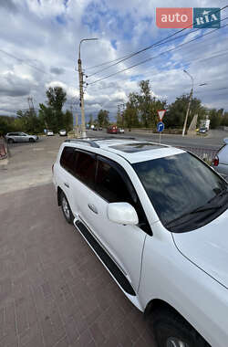 Позашляховик / Кросовер Lexus LX 2008 в 