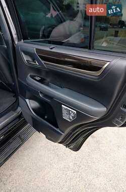 Позашляховик / Кросовер Lexus LX 2017 в 