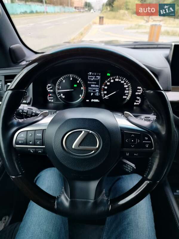 Позашляховик / Кросовер Lexus LX 2017 в Києві