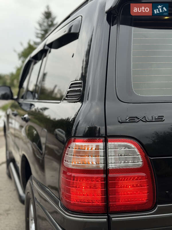 Внедорожник / Кроссовер Lexus LX 2002 в Надворной