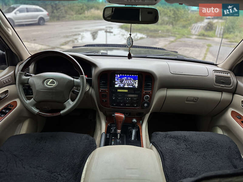 Внедорожник / Кроссовер Lexus LX 2002 в Надворной