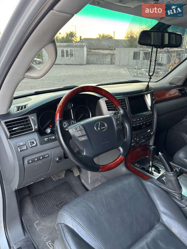 Позашляховик / Кросовер Lexus LX 2008 в Прилуках