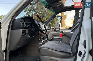 Позашляховик / Кросовер Lexus LX 2006 в 