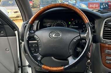Позашляховик / Кросовер Lexus LX 2006 в 