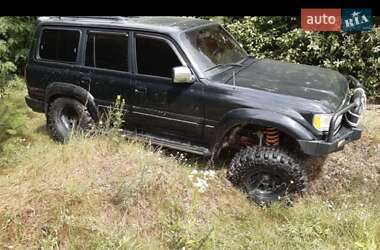 Внедорожник / Кроссовер Lexus LX 1996 в 