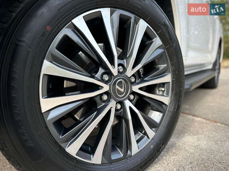 Внедорожник / Кроссовер Lexus LX 2022 в Киеве