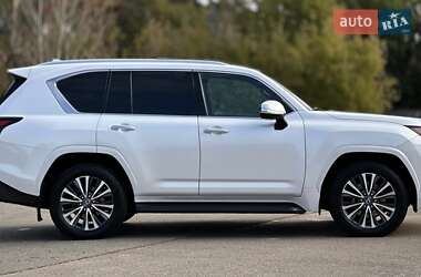 Позашляховик / Кросовер Lexus LX 2022 в 