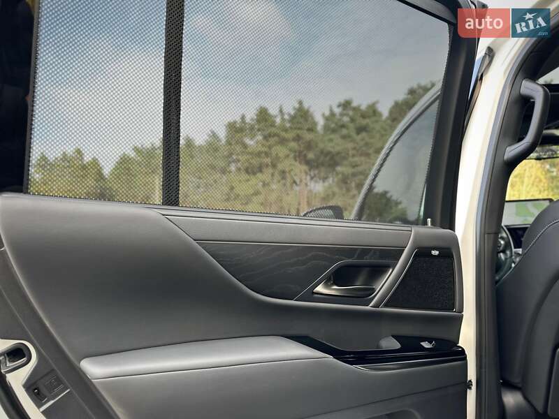 Внедорожник / Кроссовер Lexus LX 2022 в Киеве