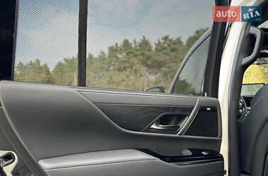 Позашляховик / Кросовер Lexus LX 2022 в 