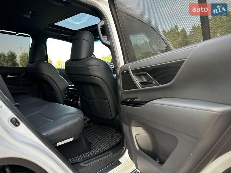 Внедорожник / Кроссовер Lexus LX 2022 в Киеве