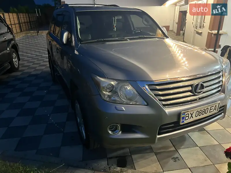 Lexus LX 2008