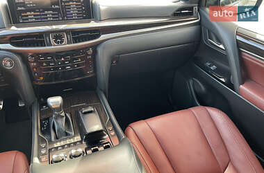 Внедорожник / Кроссовер Lexus LX 2019 в 