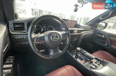 Внедорожник / Кроссовер Lexus LX 2019 в 