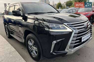 Позашляховик / Кросовер Lexus LX 2018 в 