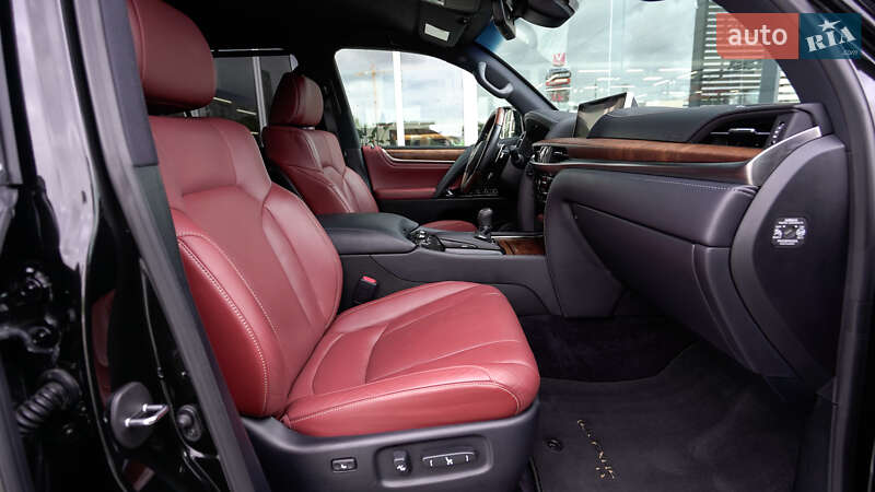 Внедорожник / Кроссовер Lexus LX 2017 в Львове фото 6 Внедорожник / Кроссовер Lexus LX 2017 в Львове