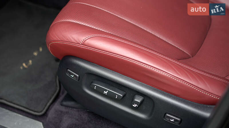 Внедорожник / Кроссовер Lexus LX 2017 в Львове фото 16 Внедорожник / Кроссовер Lexus LX 2017 в Львове