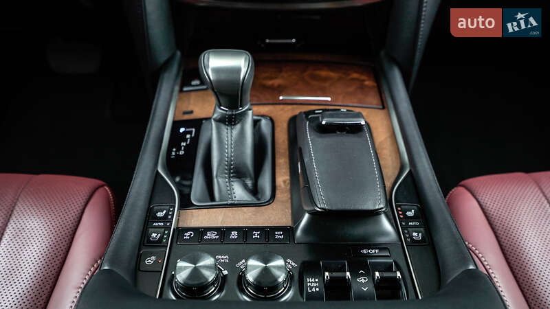 Внедорожник / Кроссовер Lexus LX 2017 в Львове фото 32 Внедорожник / Кроссовер Lexus LX 2017 в Львове