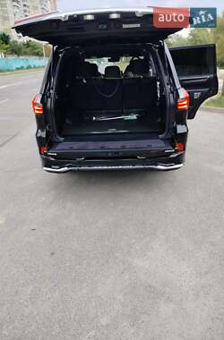 Позашляховик / Кросовер Lexus LX 2017 в 