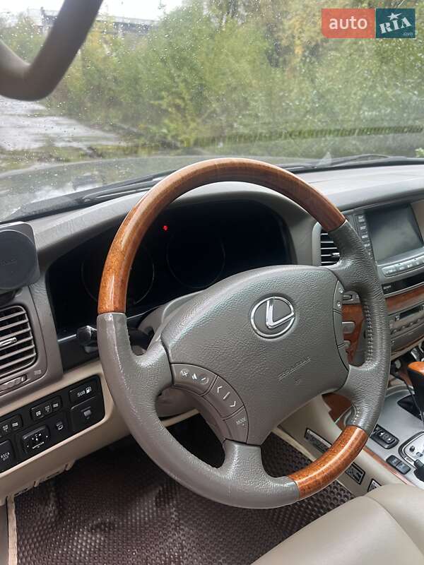 Внедорожник / Кроссовер Lexus LX 2004 в Броварах