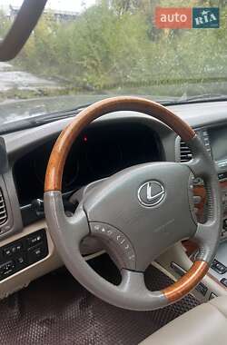 Позашляховик / Кросовер Lexus LX 2004 в 