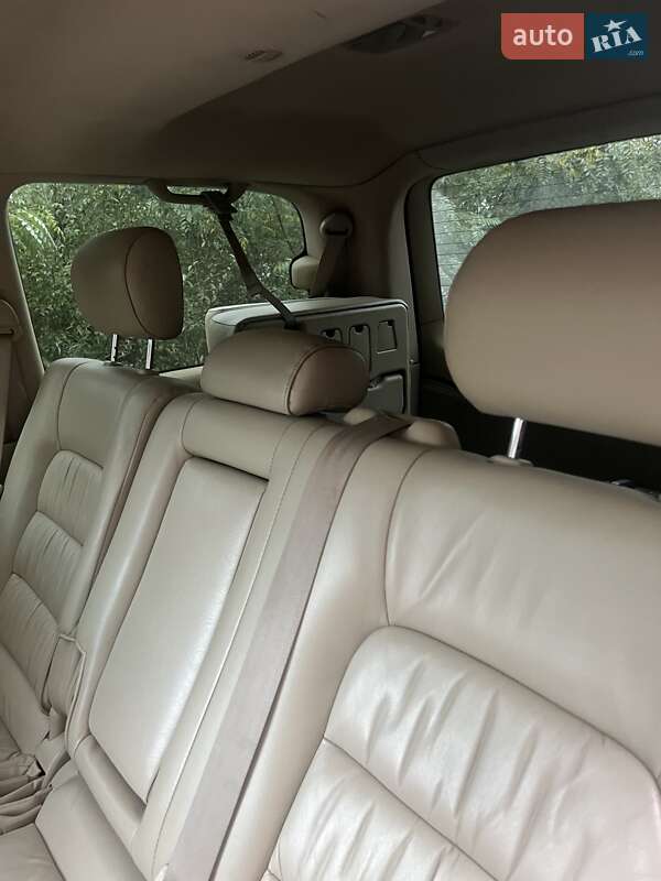 Внедорожник / Кроссовер Lexus LX 2004 в Броварах