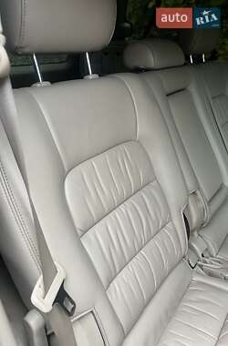 Позашляховик / Кросовер Lexus LX 2004 в 
