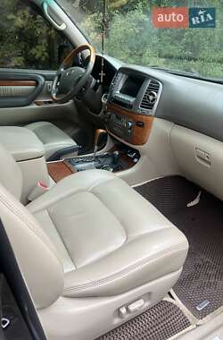 Позашляховик / Кросовер Lexus LX 2004 в 