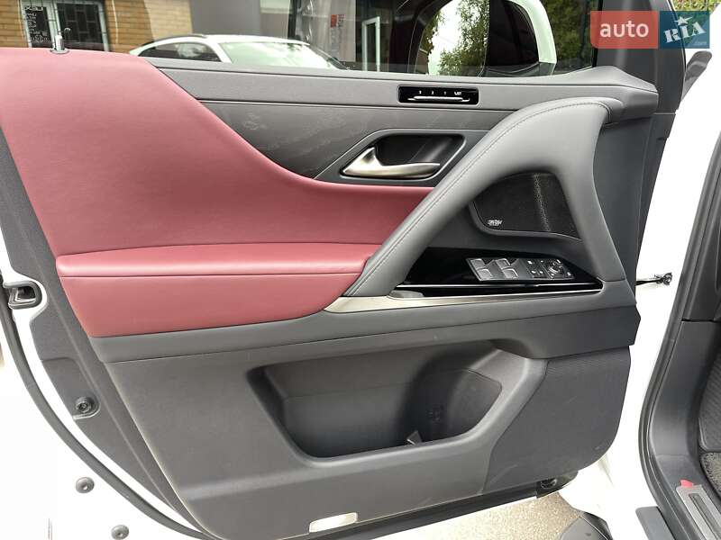 Внедорожник / Кроссовер Lexus LX 2023 в Киеве