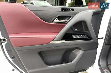 Внедорожник / Кроссовер Lexus LX 2023 в 