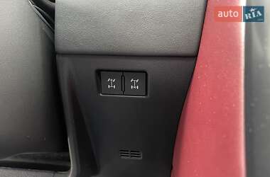 Внедорожник / Кроссовер Lexus LX 2023 в 