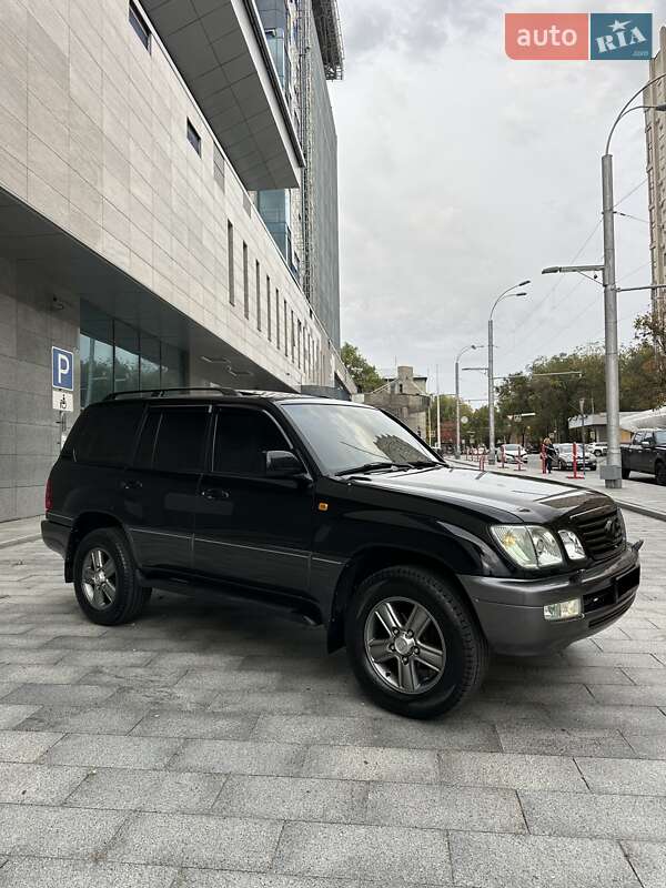 Внедорожник / Кроссовер Lexus LX 2004 в Киеве