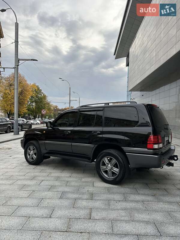Внедорожник / Кроссовер Lexus LX 2004 в Киеве