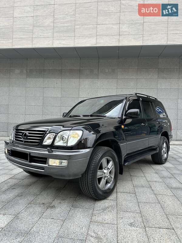 Внедорожник / Кроссовер Lexus LX 2004 в Киеве