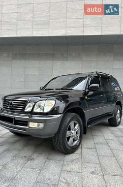 Внедорожник / Кроссовер Lexus LX 2004 в 