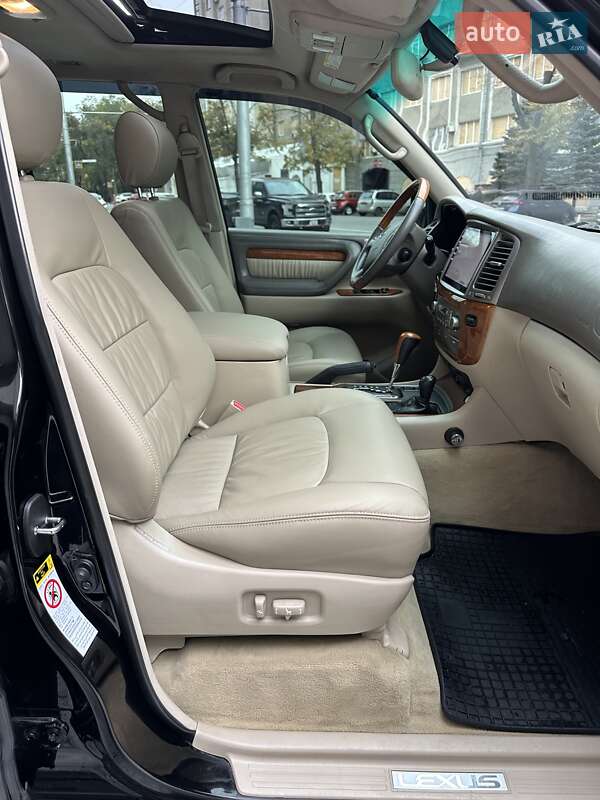 Внедорожник / Кроссовер Lexus LX 2004 в Киеве