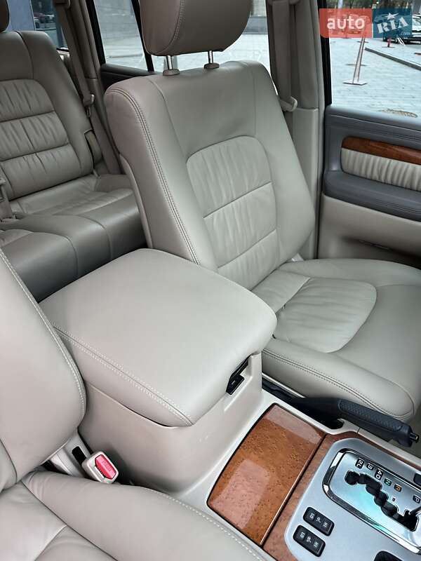 Внедорожник / Кроссовер Lexus LX 2004 в Киеве