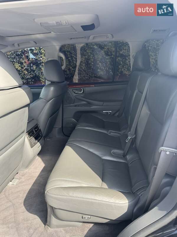 Внедорожник / Кроссовер Lexus LX 2008 в Черновцах
