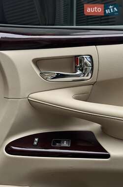 Позашляховик / Кросовер Lexus LX 2015 в 