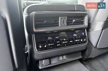 Позашляховик / Кросовер Lexus LX 2022 в 