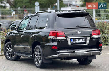 Позашляховик / Кросовер Lexus LX 2014 в 