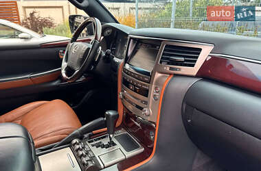 Позашляховик / Кросовер Lexus LX 2014 в 