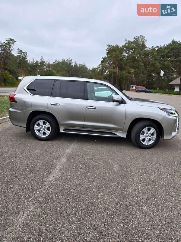 Позашляховик / Кросовер Lexus LX 2018 в Новомосковську