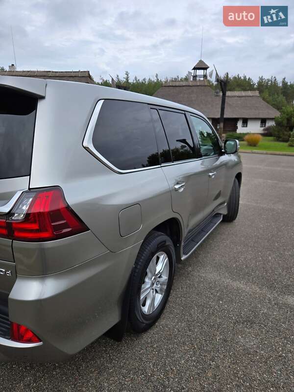 Позашляховик / Кросовер Lexus LX 2018 в Новомосковську