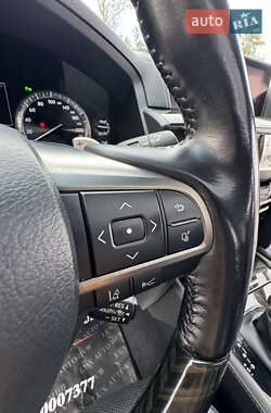 Внедорожник / Кроссовер Lexus LX 2019 в 